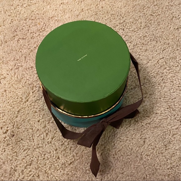 Kate Spade Box - Picture 4 of 5